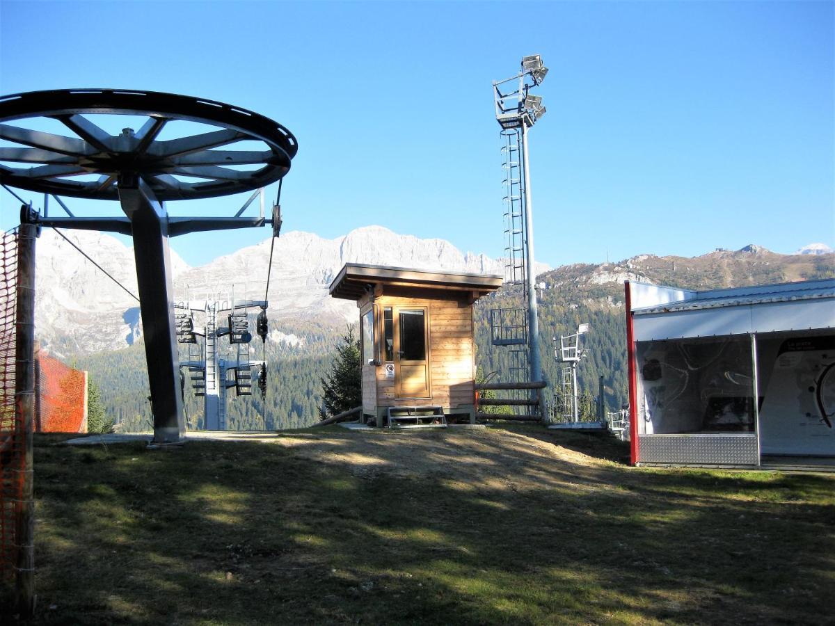 Chalet Francesca Patascoss Madonna di Campiglio Exterior photo